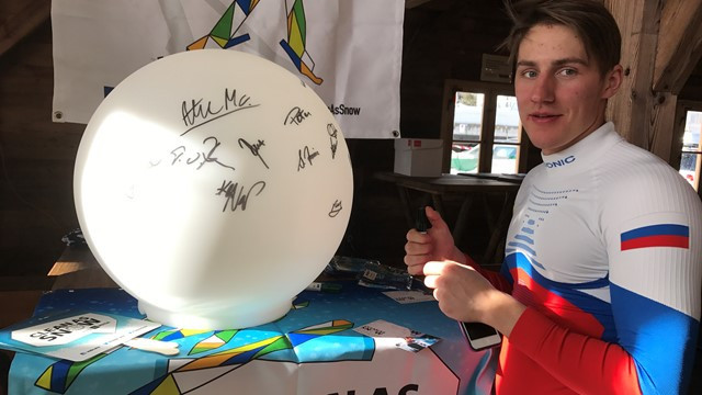 Signatures on the snowball show commitment to clean sport ©FIS