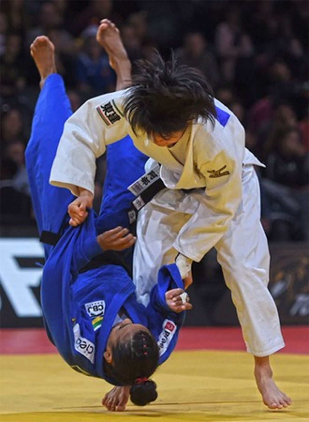 Japan's 17-year-old Abe Uta took just nine seconds to win her first bout against Brazil's Eleudis Valentim en route to the under 52kg gold medal in the Paris Grand Prix ©IJF