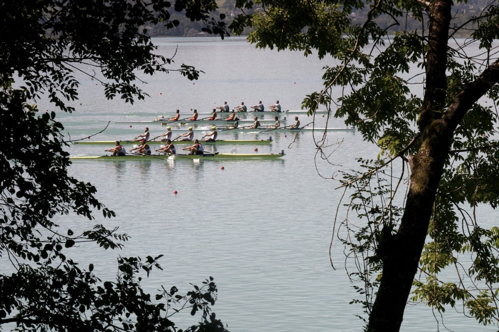 Picturesque conditions greeted the world's best rowers as the biggest event of the year opened 