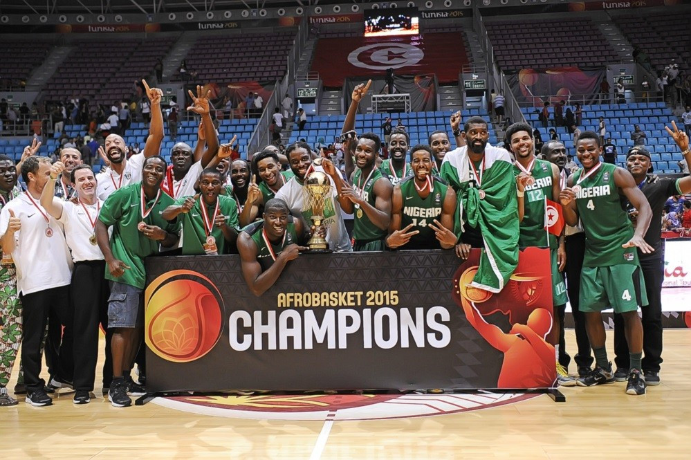 Nigeria celebrate winning the 2015 edition of AfroBasket ©FIBA