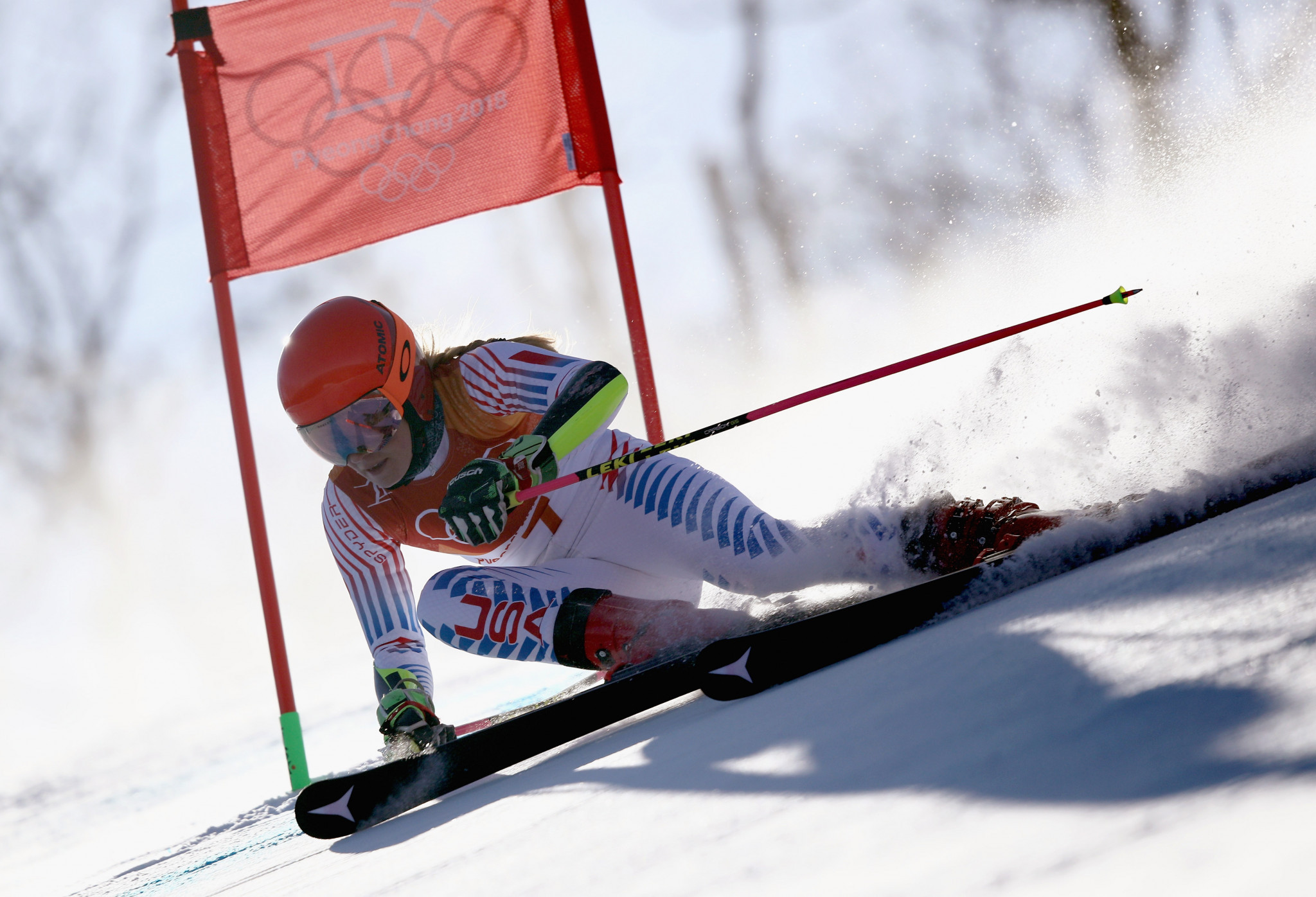 American star Mikaela Shiffrin pulled out all the stops and laid down a blistering second run to secure the women's giant slalom gold medal ©Getty Images