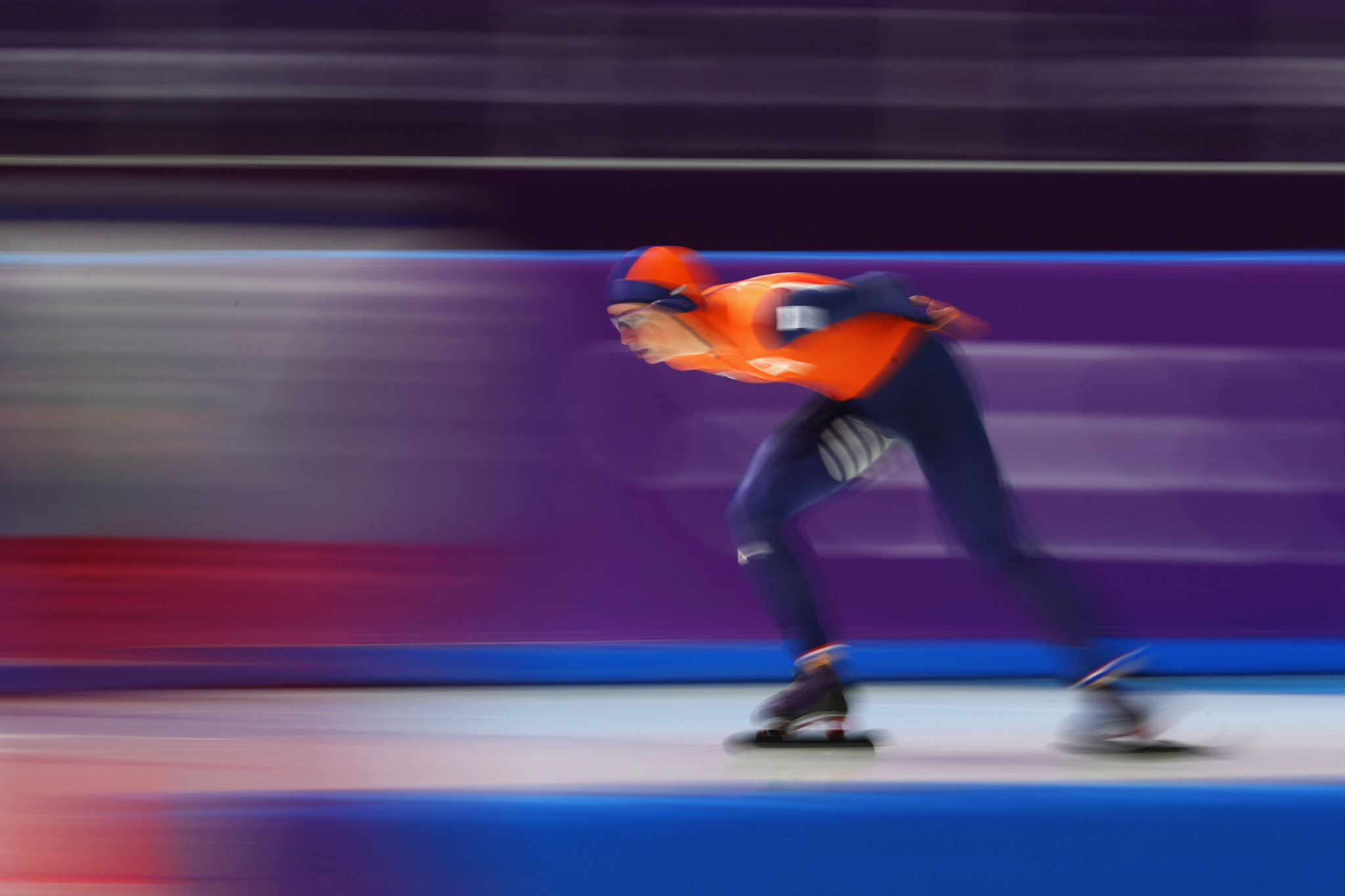 An action shot of Annouk van der Weijden in the women's 5,000m speed skating ©Getty Images