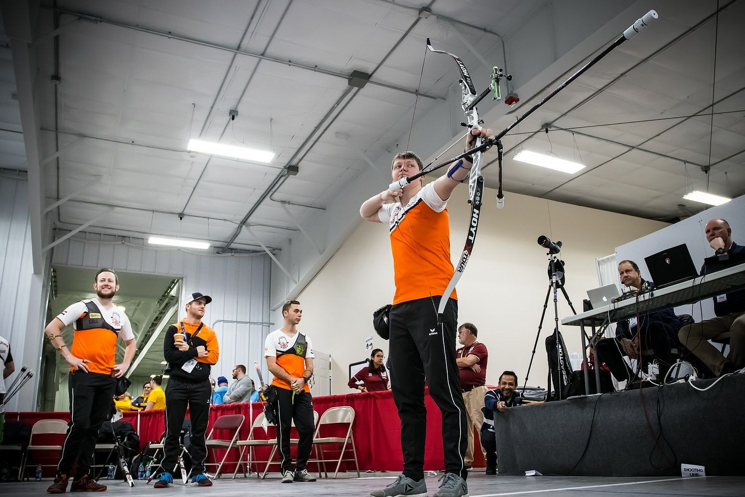 Favourites Netherlands through to men's recurve final at World Archery Indoor Championships