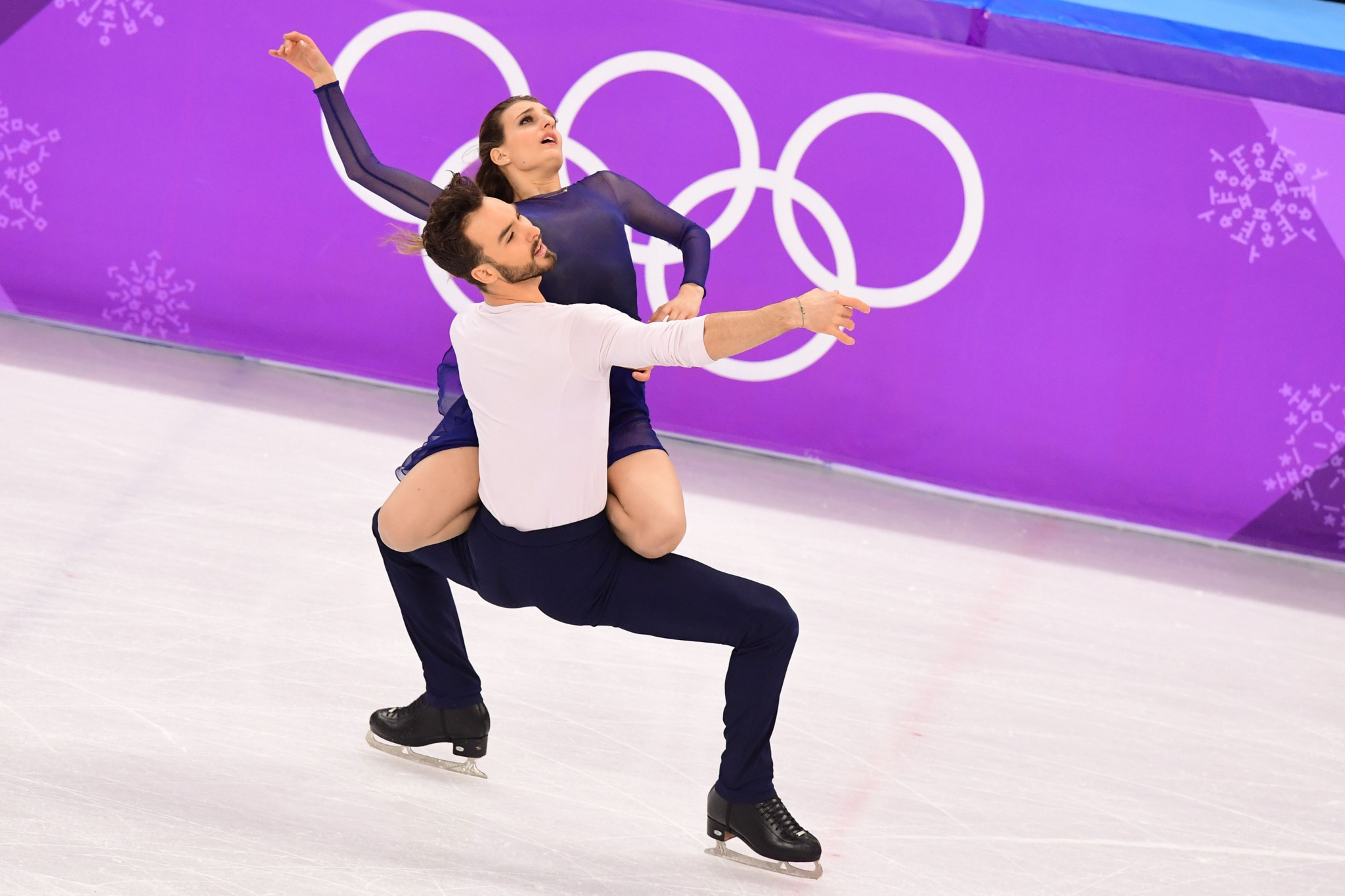 France's Gabriella Papadakis and Guillaume Cizeron claimed the silver medal ©Getty Images