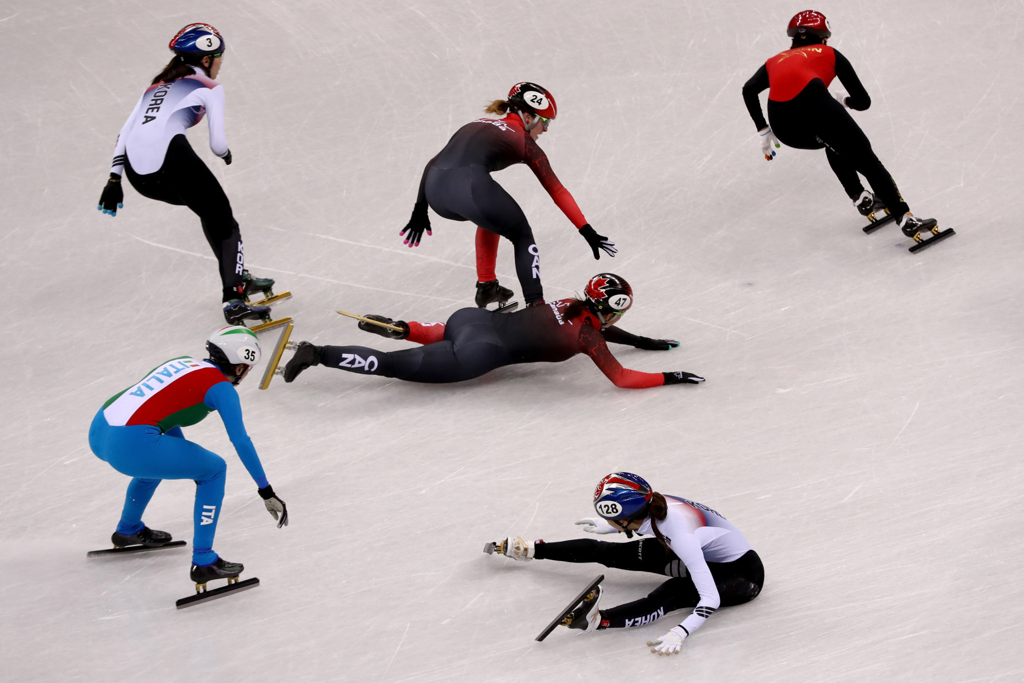 The women's 3,000m short track relay proved to be a chaotic affair ©Getty Images