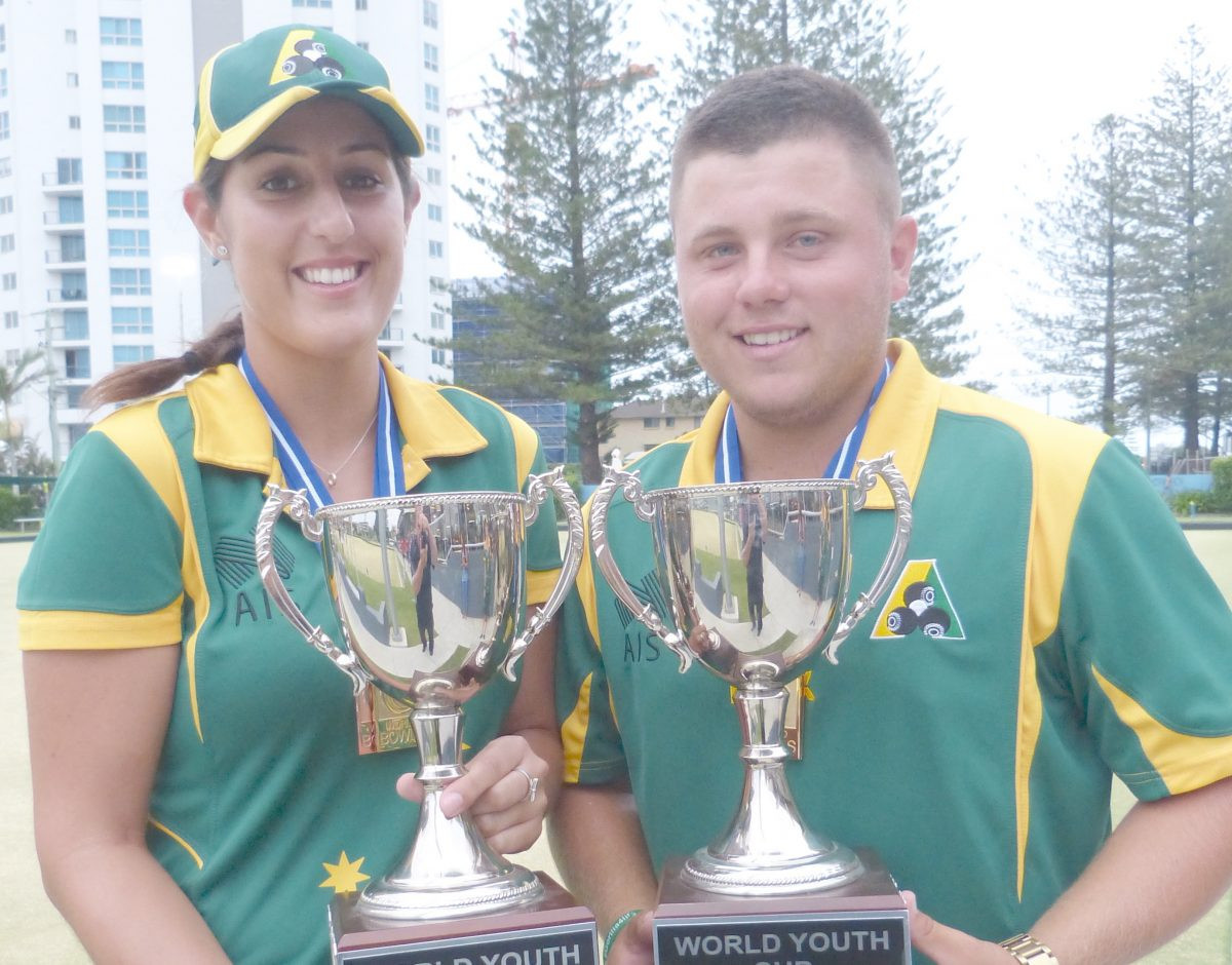 Kristina Krstic and Aaron Teys, singles winners for Australia at the World Youth Bowls Championships ©World Bowls