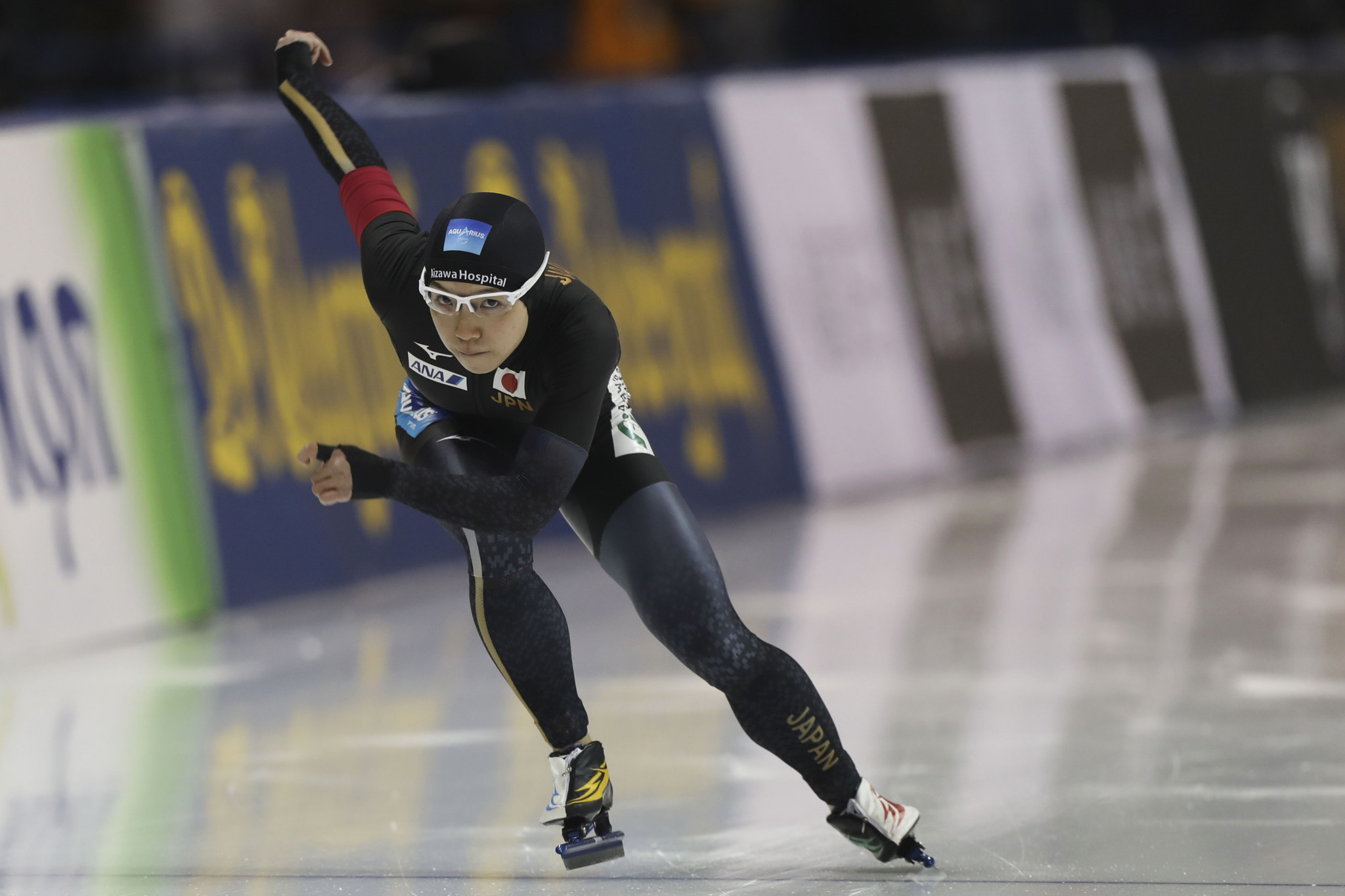 Olympic 500m champions hold advantage at halfway stage of World Sprint Speed Skating Championships