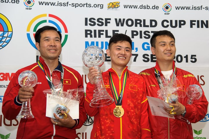 Bowen Zhang and Michael McPhail win gold on opening day of ISSF Rifle and Pistol World Cup Finals