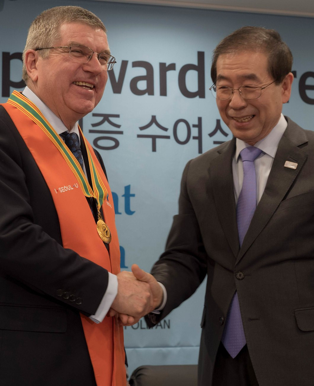 Thomas Bach has also been awarded an honorary citizenship by Seoul City ©IOC